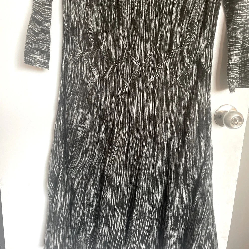 Torrid Scoop Neck Marble Flare Dress - Size 2X - Picture 10 of 16